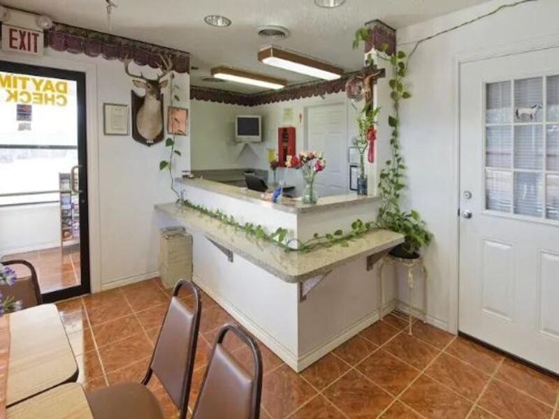 Americas Best Value Inn Weatherford Extérieur photo