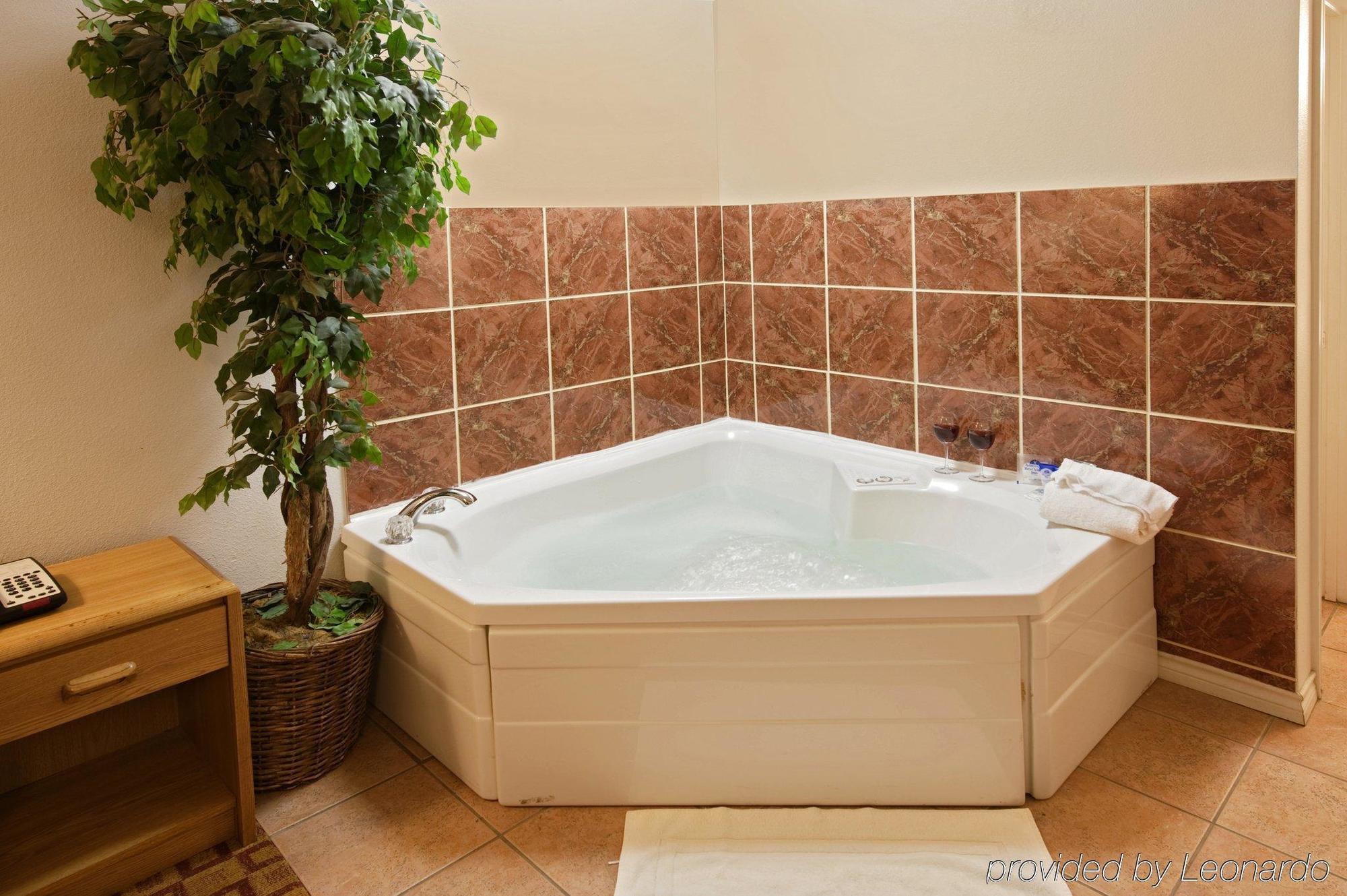 Americas Best Value Inn Weatherford Extérieur photo